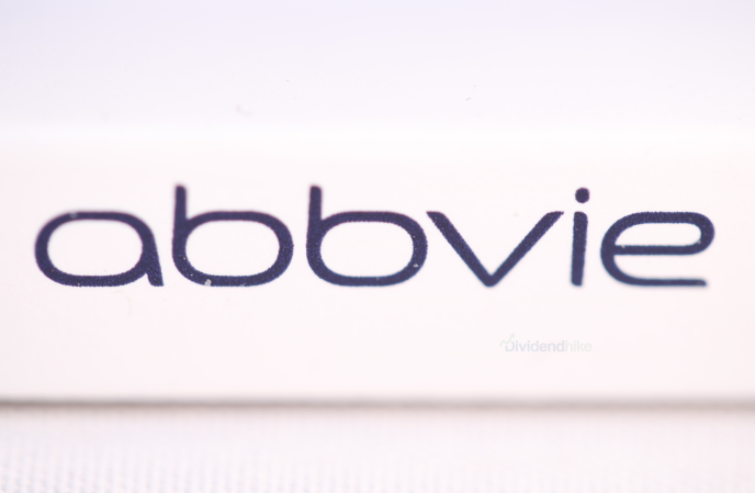 Abbvie is a Dividend Aristocrat with almost 50 consecutive years of dividend increases © DIVIDENDHIKE.COM